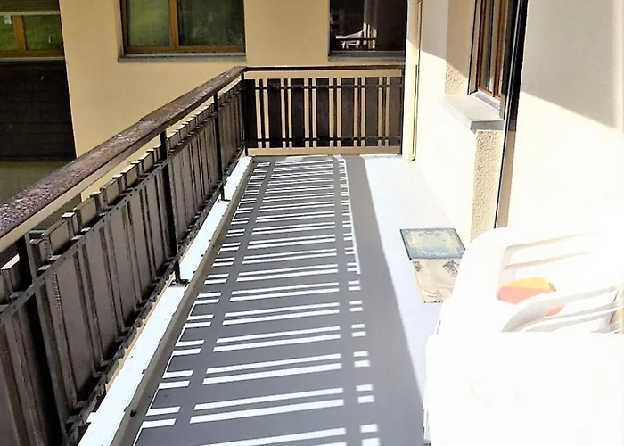 In By Slopes & Gondola 베이소나츠