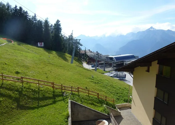 In By Slopes & Gondola Apartman *