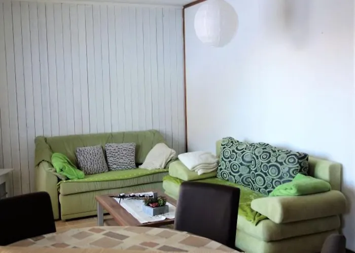 In By Slopes & Gondola Apartman *
